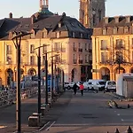 Apartment De La Place *