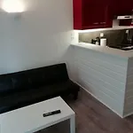De La Place Apartment *