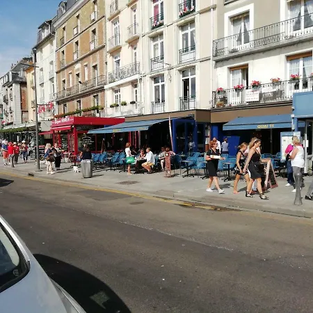 De La Place Appartement *